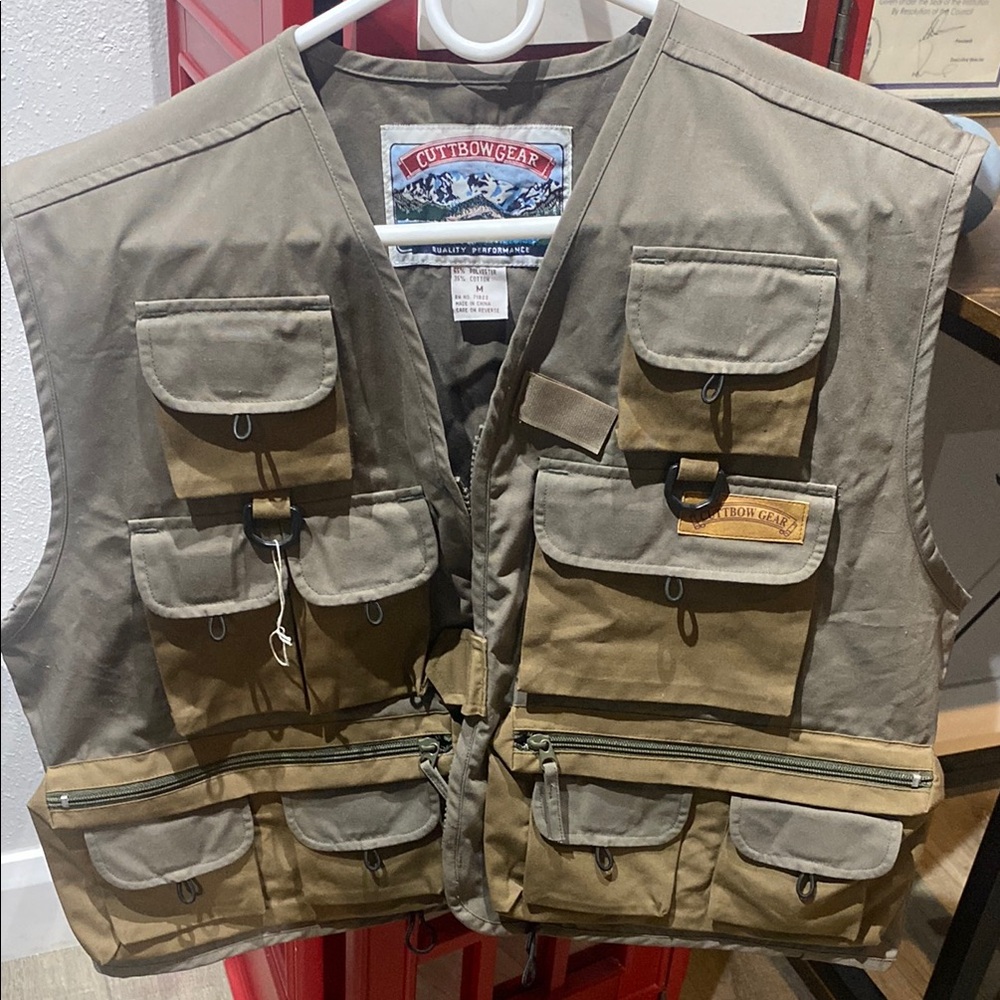 CuthboWgear Multi-Pocket Fishing Vest